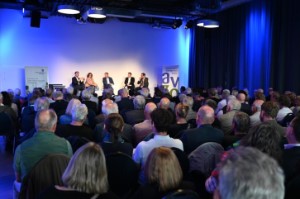 Einladung zur Podiumsdiskussion "Keine 10-Millionen-Schweiz! (Nachhaltigkeitsinitiative)"